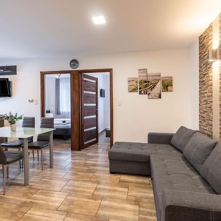 Garden Lux Apartman Hajdúszoboszló Екстериор снимка